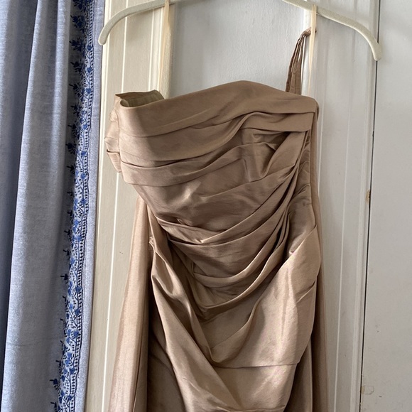 Evening gown, wedding guest dress - Picture 2 of 4